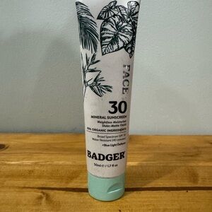 Badger Mineral Sunscreen SPF 30 - White and Green